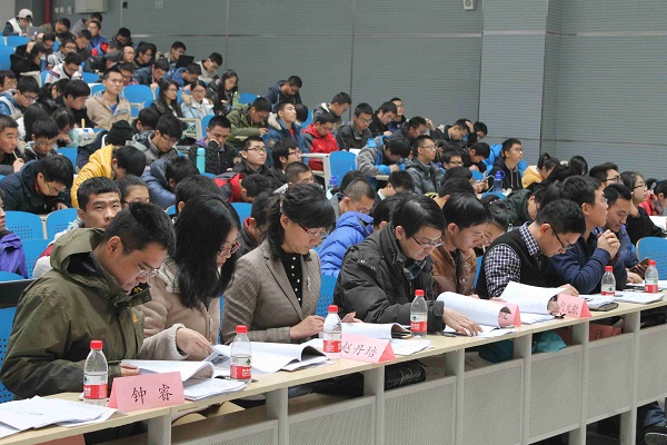 太阳集团tyc59972014级优良学风班答辩顺利举行